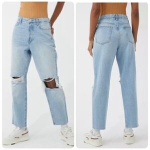 Urban Outfitters BDG Slim Straight Jeans Distressed Blown Knee Raw Hem Size 27